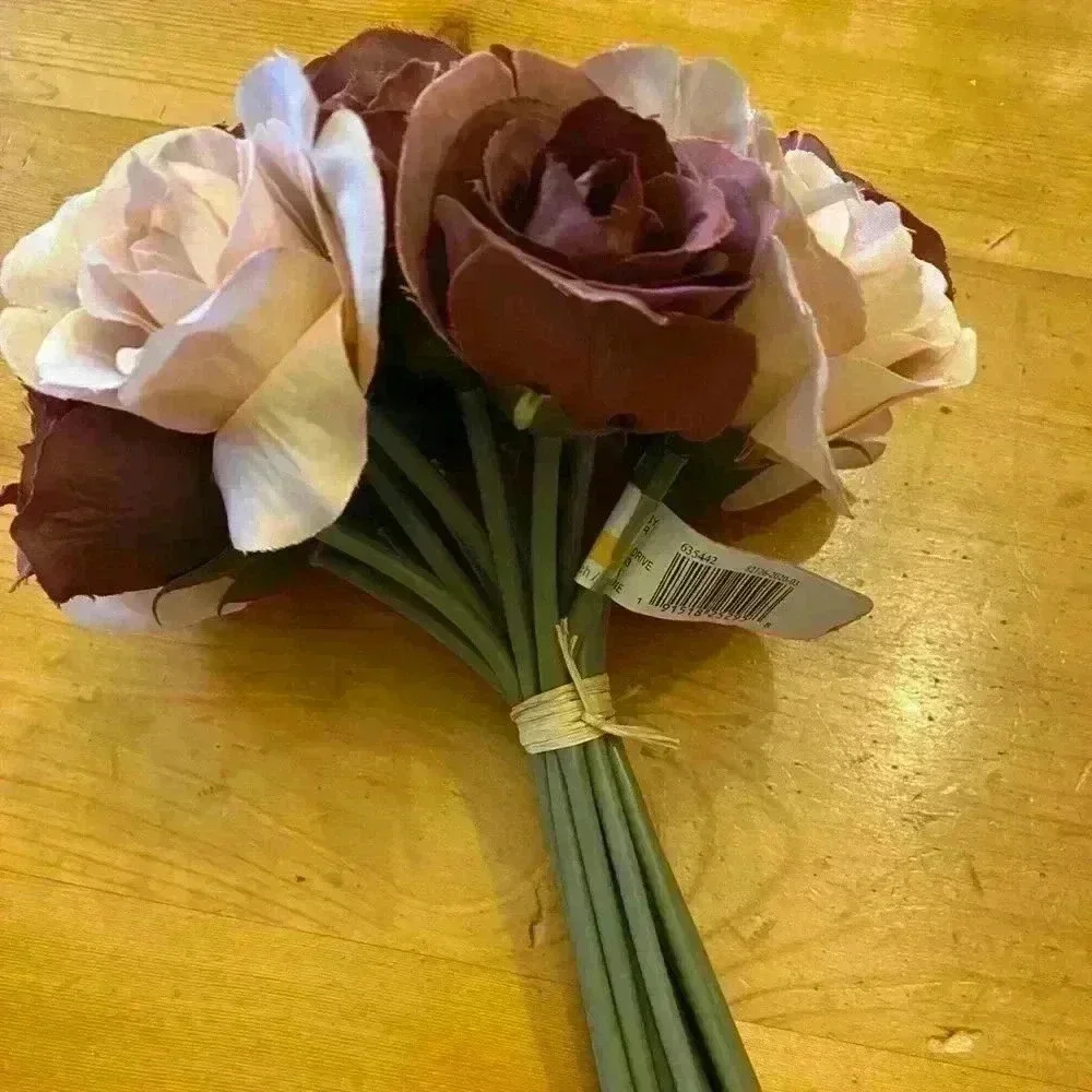 New Rose Bouquet with Free mason jar